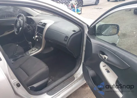 2013 Toyota Corolla S z USA, uszkodzony, nr VIN 5YFBU4EE1DP078047